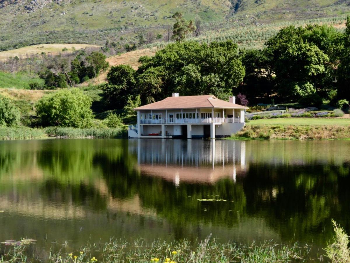 The Boathouse At Oakhurst Olives ทุลบักห์ ภายนอก รูปภาพ